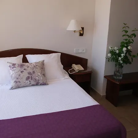 Rvhotels Avenida Отель