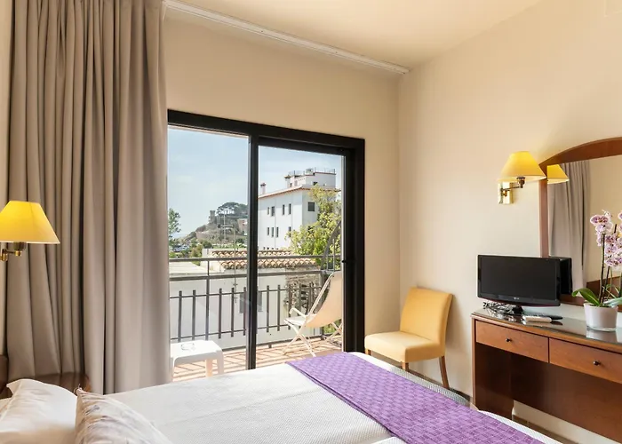 Rvhotels Avenida טוסה דה מאר