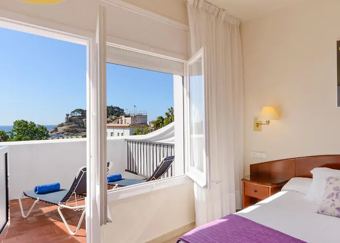 Rvhotels Avenida מלון