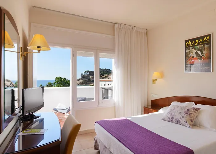Rvhotels Avenida 2* טוסה דה מאר