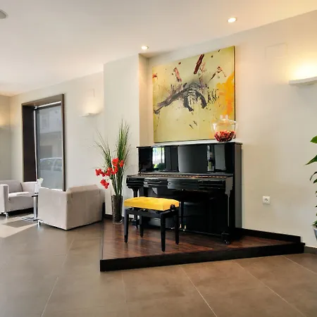 Hotel Rvhotels Avenida 2*