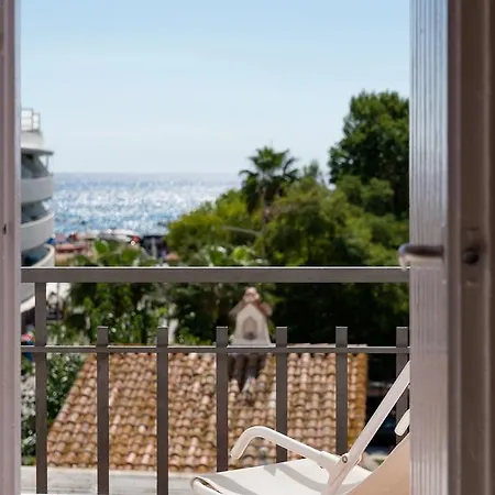 Szálloda Rvhotels Avenida 2*