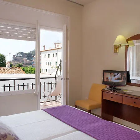 Rvhotels Avenida 2* トッサ・デ・マール