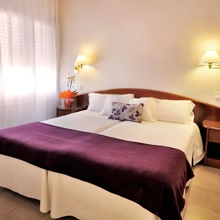 ホテル Rvhotels Avenida