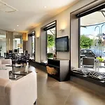 Rvhotels Avenida توسا ذي مار