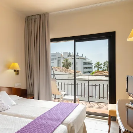 Rvhotels Avenida 2*