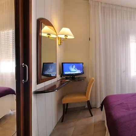 Hotel Rvhotels Avenida