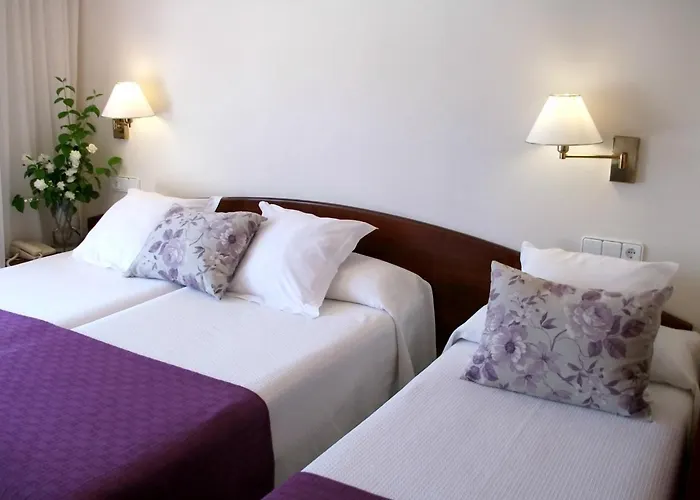 Rvhotels Avenida טוסה דה מאר