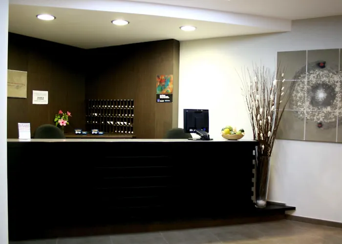 Rvhotels Avenida מלון