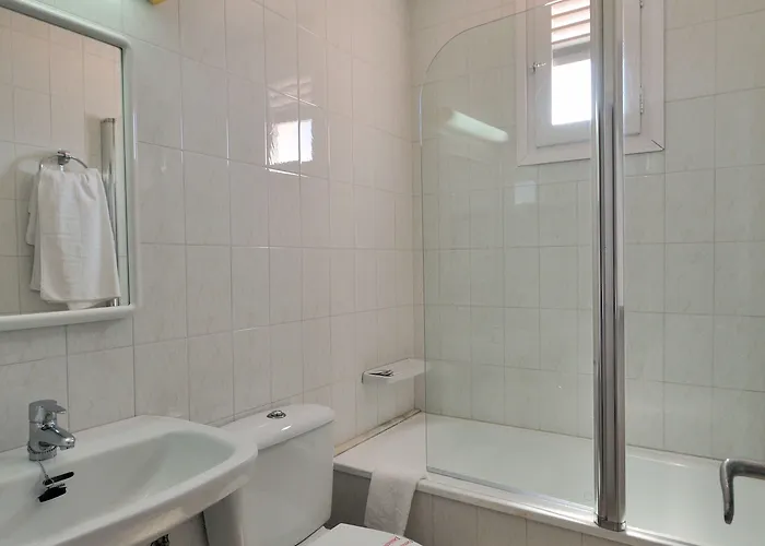 Rvhotels Avenida 2*