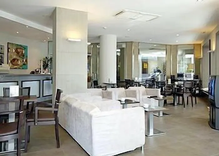 Rvhotels Avenida 2* טוסה דה מאר